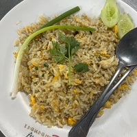 Photo taken at Mueang Thong Crab-meat Fried Rice 1 by ThanaphatE on 5/21/2023