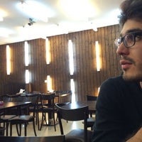 Photo taken at Alo Burger by Sepideh H. on 7/11/2015