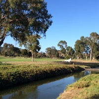 รูปภาพถ่ายที่ Peacock Gap Golf Club โดย Jake L. เมื่อ 10/4/2015