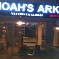 Foto tirada no(a) Noah&amp;#39;s Ark Veteriner Kliniği por Noah&amp;#39;s Ark Veteriner Kliniği em 1/12/2014