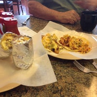 รูปภาพถ่ายที่ El Grande Burrito โดย Joe H. เมื่อ 7/14/2014