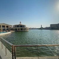 Das Foto wurde bei Courtyard by Marriott Dubai, Green Community von Денис Д. am 6/10/2021 aufgenommen