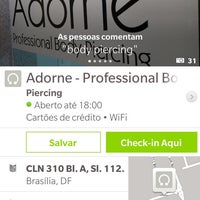 Foto tirada no(a) Adorne - Professional Body Piercing por Adorne Professional B. em 6/17/2014