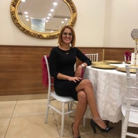 Photo taken at Salon Pera Düğün Salonu by Pınar Y. on 10/10/2021