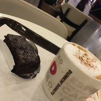 Photo taken at Dunkin&amp;#39; Donuts by vut_ on 11/16/2018