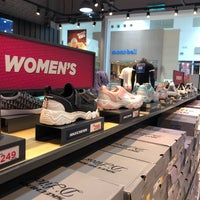 mitsui outlet skechers