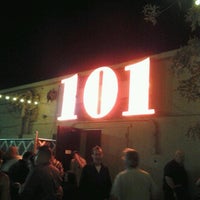 Foto tomada en Club 101  por Alice🌺 F. el 9/30/2012