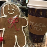 Photo taken at The Coffee Bean &amp;amp; Tea Leaf by Sandy S. on 12/16/2017