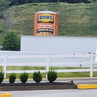 Photo taken at Bush&amp;#39;s Baked Beans Visitor Center by Steve on 8/26/2023