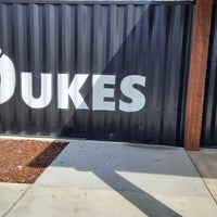 รูปภาพถ่ายที่ Dukes Bar-B-Que โดย Steve เมื่อ 3/7/2024