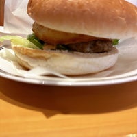 Photo taken at Komeda&amp;#39;s Coffee by T 香. on 9/17/2023