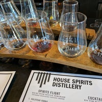 Foto scattata a House Spirits Distillery da Phil il 6/24/2017