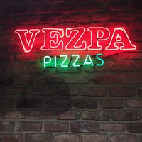 Photo taken at Vezpa Pizzas by Rodrigo B. on 7/30/2017