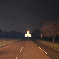Photo taken at Guildford Cathedral by Leigh L. on 12/7/2016