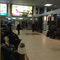 Photo taken at Domestic Arrivals by Марк Я. on 2/7/2014