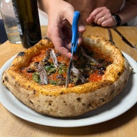 Foto tirada no(a) nNea Pizza por Emre D. em 8/4/2023
