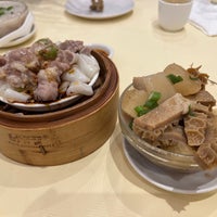 Photo taken at Asian Jewels Seafood Restaurant 敦城海鲜酒家 by Karen on 1/1/2024