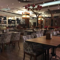 6/7/2015에 Aynur Ç.님이 Güzelyurt Dilek Pasta &amp;amp; Cafe Restaurant에서 찍은 사진