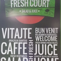 Photo taken at Fresh Court. Salad &amp;amp; Juice by Pedro S. on 2/11/2014
