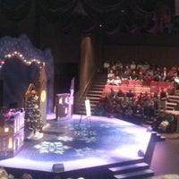 12/23/2012에 Nicole W.님이 American Heartland Theatre에서 찍은 사진