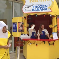 Photo taken at Bluth&amp;#39;s Original Frozen Banana Stand by Orsolya F. on 5/22/2013