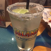 4/14/2017 tarihinde Alexander V.ziyaretçi tarafından Islands Restaurant'de çekilen fotoğraf