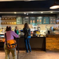 Photo taken at Starbucks by Ui Su K. on 1/10/2020