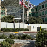 Photo taken at Apple Infinite Loop by Surachet L. on 4/7/2024