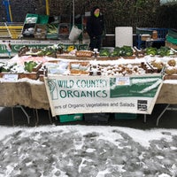 Photo taken at Earl&amp;#39;s Court Farmers&amp;#39; Market by Andrew B. on 1/24/2021