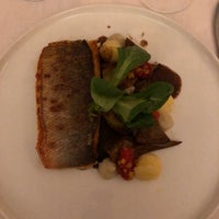 Das Foto wurde bei AMEN restaurant von Mara S. am 3/16/2018 aufgenommen