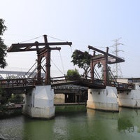 Photo taken at Jembatan Kota Intan by ぱー on 8/20/2023