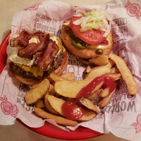 Photo taken at Fuddruckers by Mel R. on 10/14/2018