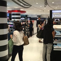 Photo taken at SEPHORA by teanahamdi on 9/7/2016