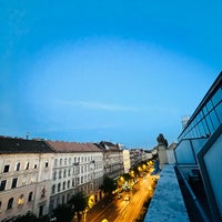 Foto scattata a Courtyard by Marriott Budapest City Center da Y M. il 8/23/2023