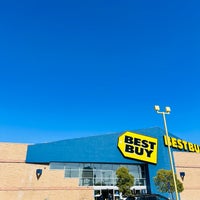 Photo taken at Best Buy by Y M. on 7/2/2022