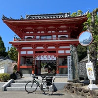 Photo taken at 亀光山 釈迦院 金泉寺 (第3番札所) by てゅち on 6/3/2023