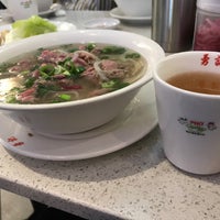 Photo taken at Phở Dzũng by Val W. on 1/2/2018