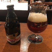 Photo taken at Belgian Beer Houblon by Nich H. on 1/4/2017