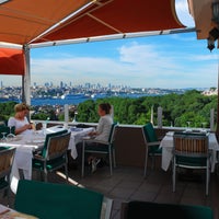 1/4/2014 tarihinde 360 Panorama Restaurantziyaretçi tarafından 360 Panorama Restaurant'de çekilen fotoğraf