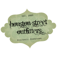 Снимок сделан в Houston Street Outfitters пользователем Alicia Z. 11/21/2016