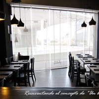 Das Foto wurde bei IQ81 Restaurante Bar von IQ81 Restaurante Bar am 4/12/2014 aufgenommen