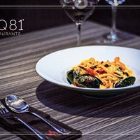 รูปภาพถ่ายที่ IQ81 Restaurante Bar โดย IQ81 Restaurante Bar เมื่อ 3/16/2016
