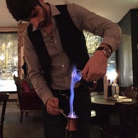 11/17/2015에 Luica M.님이 Looking Glass Cocktail Club에서 찍은 사진