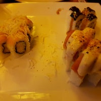 Foto diambil di Wasabi Sushi &amp; Rolls oleh Eric M. pada 11/1/2017