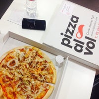 รูปภาพถ่ายที่ Pizza al Vol โดย Antoni P. เมื่อ 5/22/2014