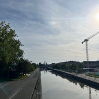 Photo taken at Canal Bruxelles - Charleroi / Kanaal Brussel - Charleroi by Nicolas V. on 9/3/2023