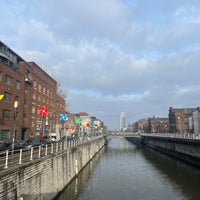 Photo taken at Canal Bruxelles - Charleroi / Kanaal Brussel - Charleroi by Nicolas V. on 12/24/2021