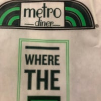 รูปภาพถ่ายที่ Metro Diner โดย Barbara K. เมื่อ 6/24/2018