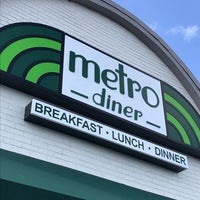 Foto tirada no(a) Metro Diner por Barbara K. em 4/6/2018