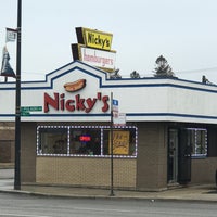 Photo taken at Nicky&amp;#39;s Hot Dogs by Robert S. on 1/20/2017